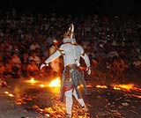 ケチャダンスの一こま