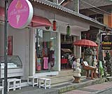 ウブドの町には、可愛いお店が並んでいます