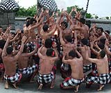 ケチャダンスの１場面