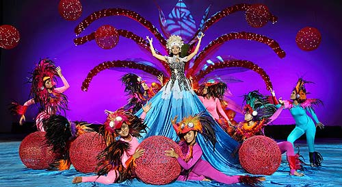 バトゥール湖の女神デウィ・ダヌと森の妖精たち・・・とっても幻想的な演出です