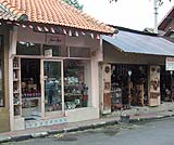 ウブドの町が可愛いお店が一杯です