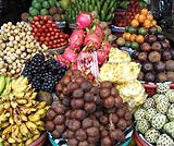 ブドゥグルにあるフルーツ市場