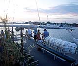 バリハイ・サンセットディナー・クルーズ