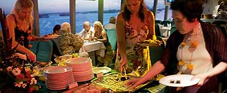 インターナショナルビュッフェディナー