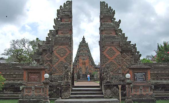 バトゥアン寺院