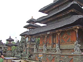 バトゥアン寺院