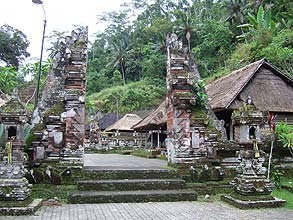 グヌン・カウィ