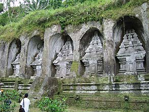 グヌン・カウィ