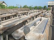 昔ながらの手作りで作られる天然塩