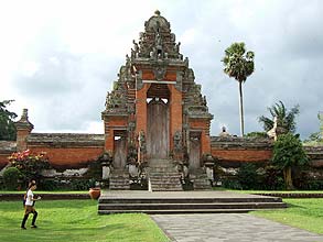 チャンディ・クルン