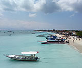 レンボンガン島の海