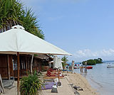 レンボンガン島のビーチ