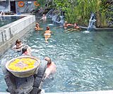 トヤブンカ温泉（バトゥール・ホット・スプリング）