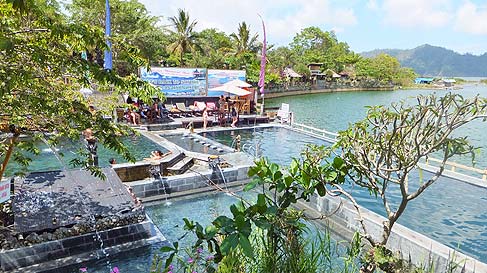 トヤ・ブンカ温泉（バトゥール・ナチュラル・ホット・スプリング）