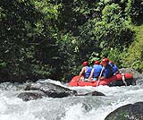 トラガワジャ川ラフティング
