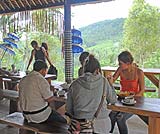 トラガワジャ川ラフティング