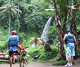 トラガワジャ川ラフティング