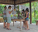 トラガワジャ川ラフティング