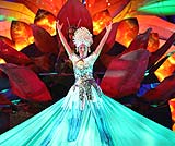 女神デウィ・ダヌの心が良く分かる舞台演出