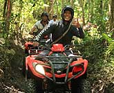 バリ島ATV(四輪バギー)ツアー