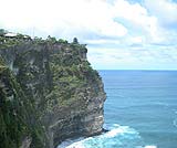 インド洋の岸壁にあるウルワツ寺院