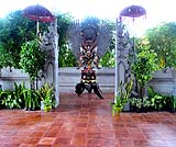 バリダンスが演じれるステージです