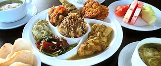 クマンギレストランでのインドネシアンディナー