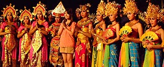 バリ舞踊での一場面