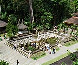 ゴアガジャ遺跡を望む