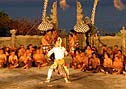 ウルワツのケチャダンスの1場面