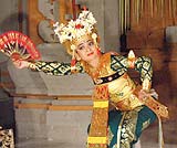 レゴンダンスの１場面